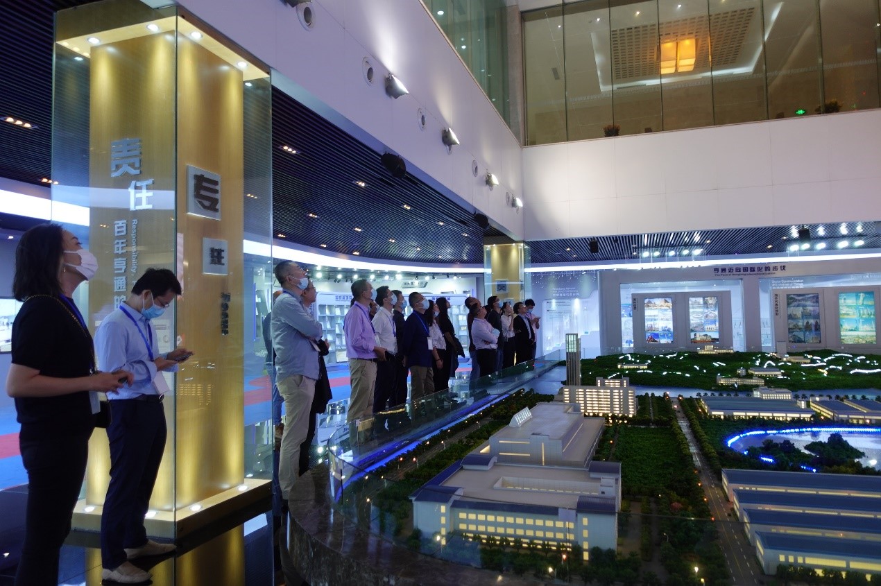 E-works組織智能制造企業(yè)蒞臨亨通考察交流-共享成長(zhǎng) 共謀發(fā)展(圖3) E-works組織智能制造企業(yè)蒞臨亨通考察交流-共享成長(zhǎng) 共謀發(fā)展(圖3)