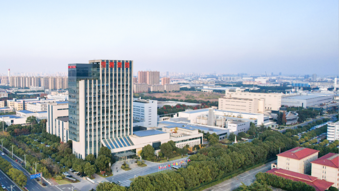 崔巍在人民大會(huì)堂接受“全國(guó)勞動(dòng)模范”榮譽(yù)表彰！(圖2)